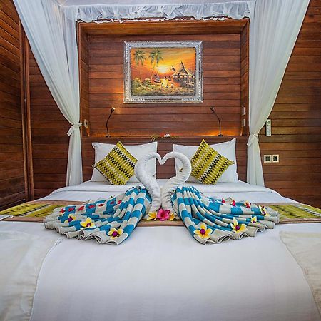 Hotel The Parnas Nusa Lembongan Esterno foto