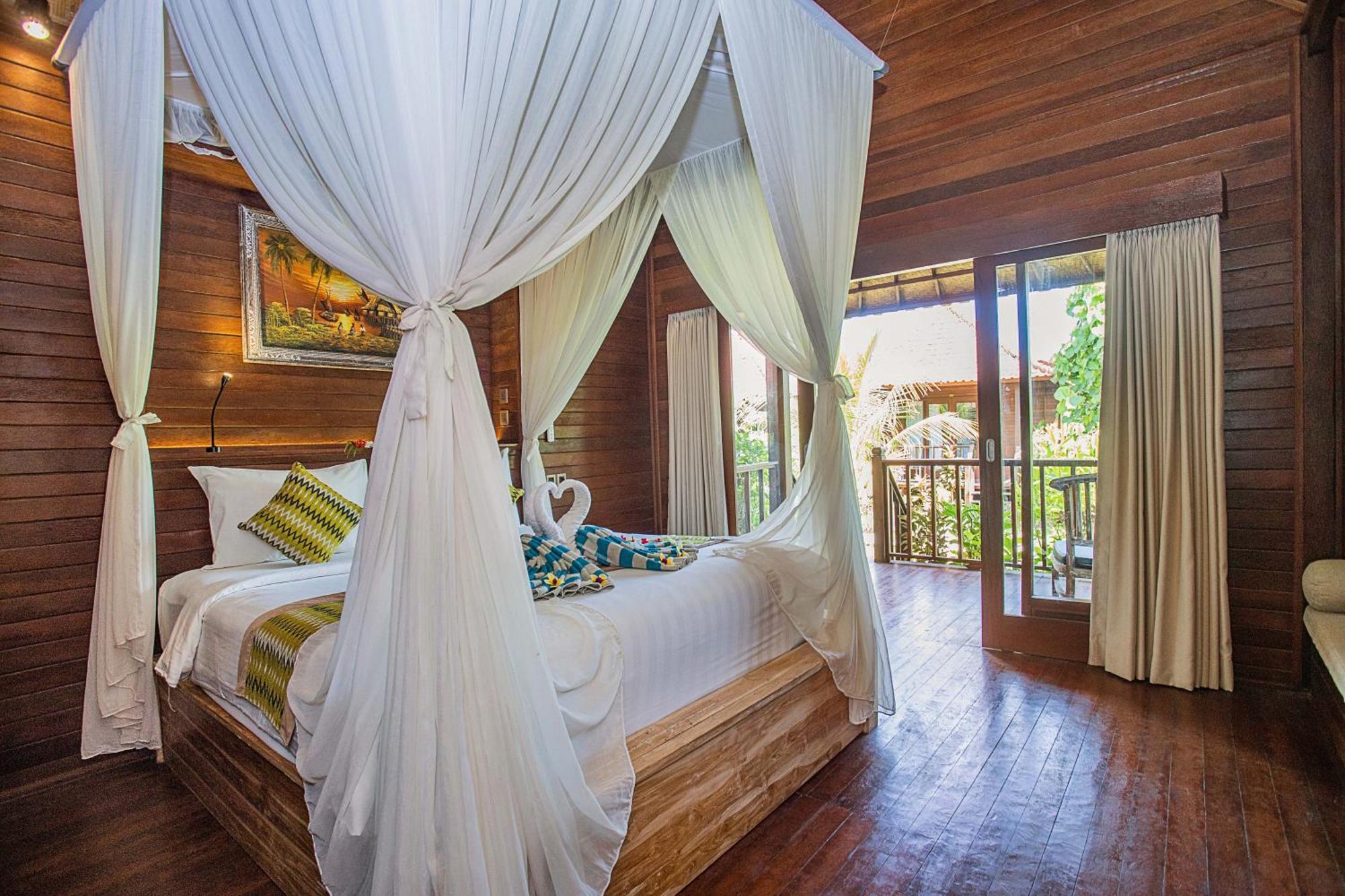 Hotel The Parnas Nusa Lembongan Esterno foto