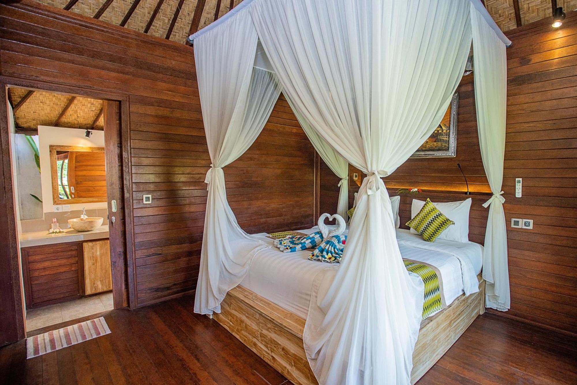 Hotel The Parnas Nusa Lembongan Esterno foto