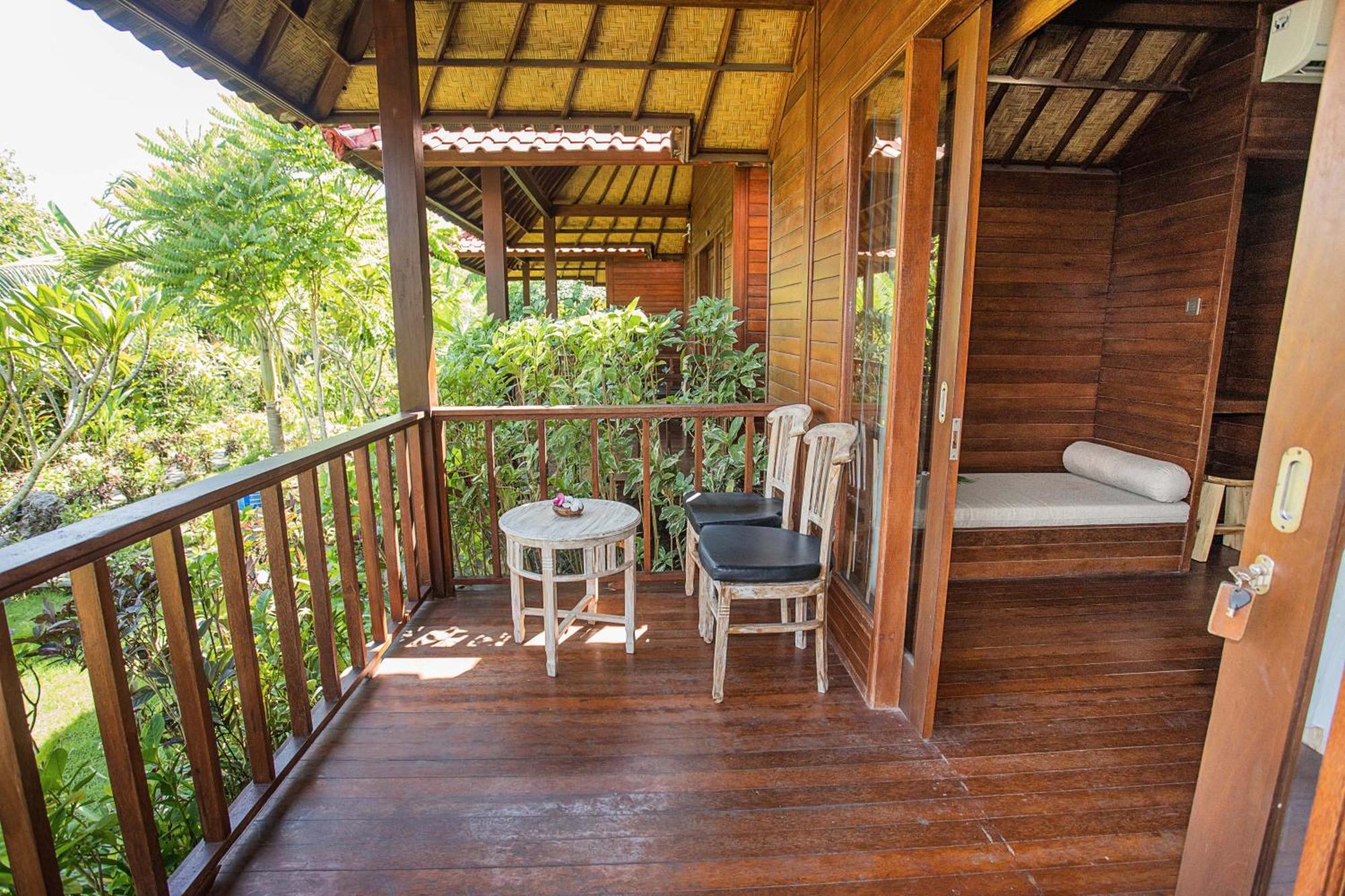 Hotel The Parnas Nusa Lembongan Esterno foto