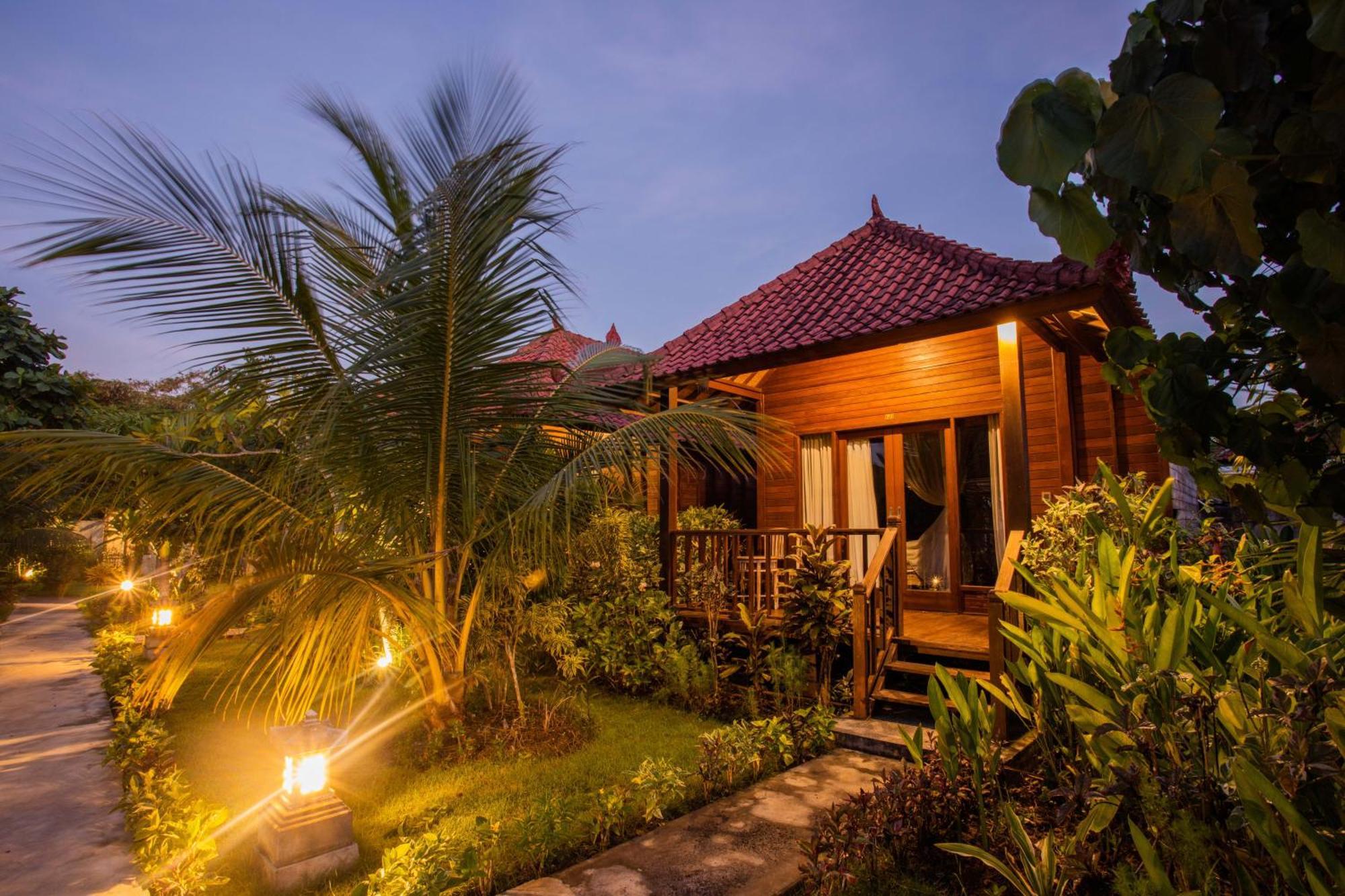 Hotel The Parnas Nusa Lembongan Esterno foto