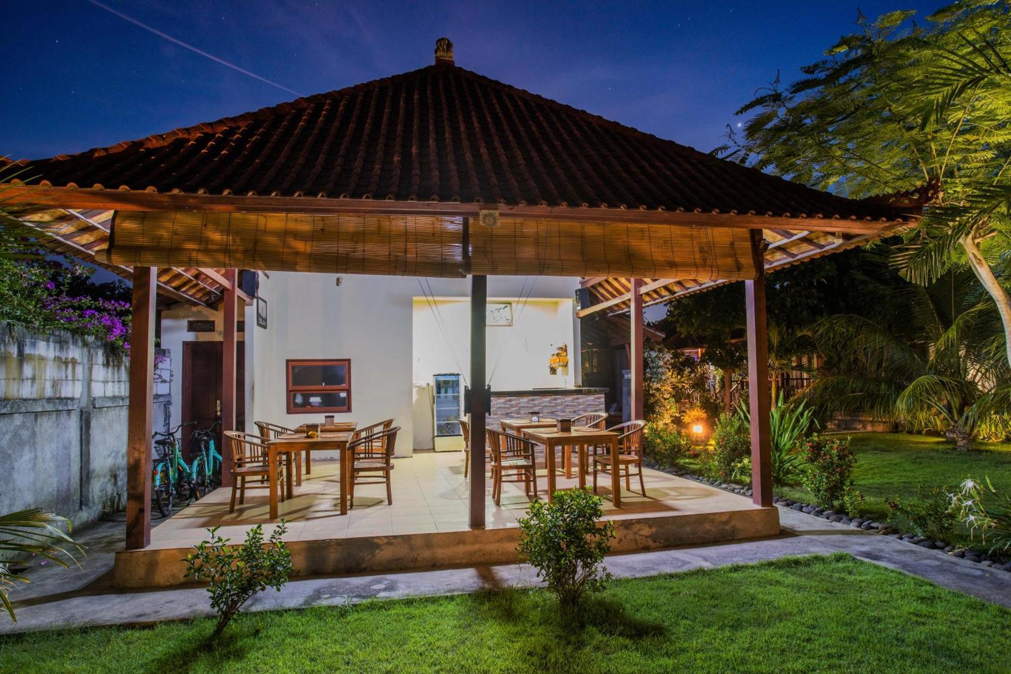 Hotel The Parnas Nusa Lembongan Esterno foto