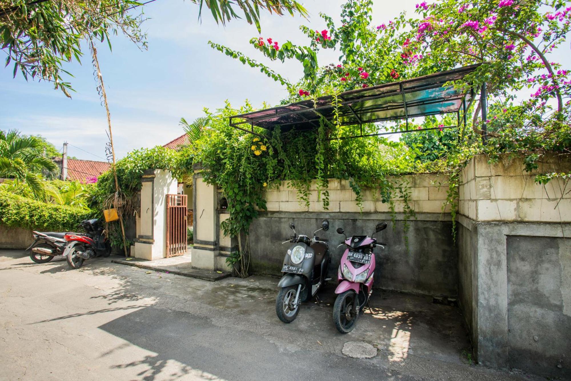 Hotel The Parnas Nusa Lembongan Esterno foto