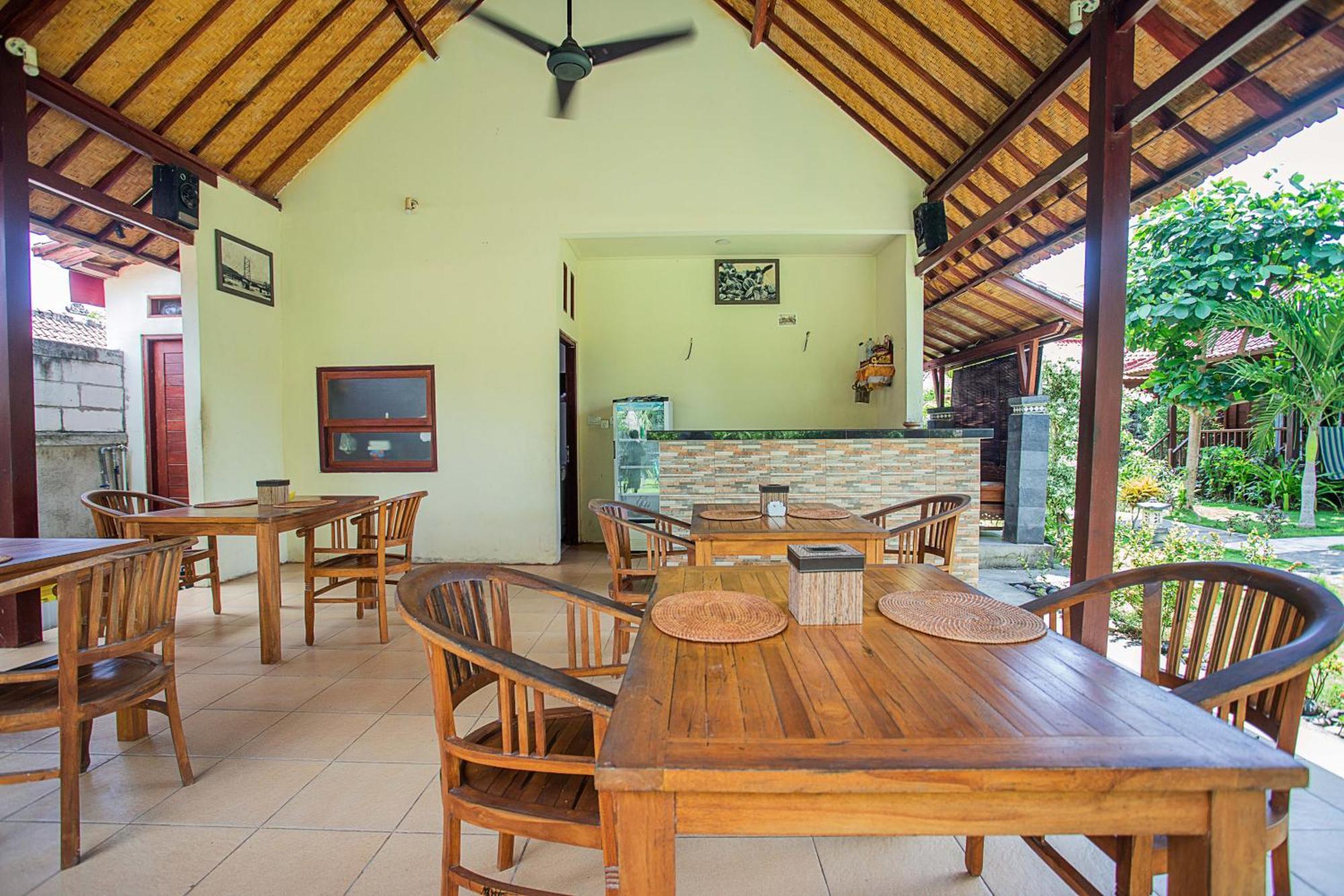 Hotel The Parnas Nusa Lembongan Esterno foto